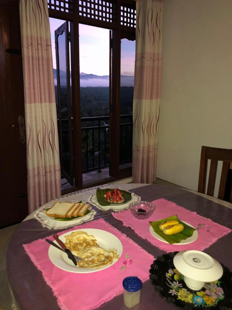 Dreamscape Home Stay Канді Екстер'єр фото